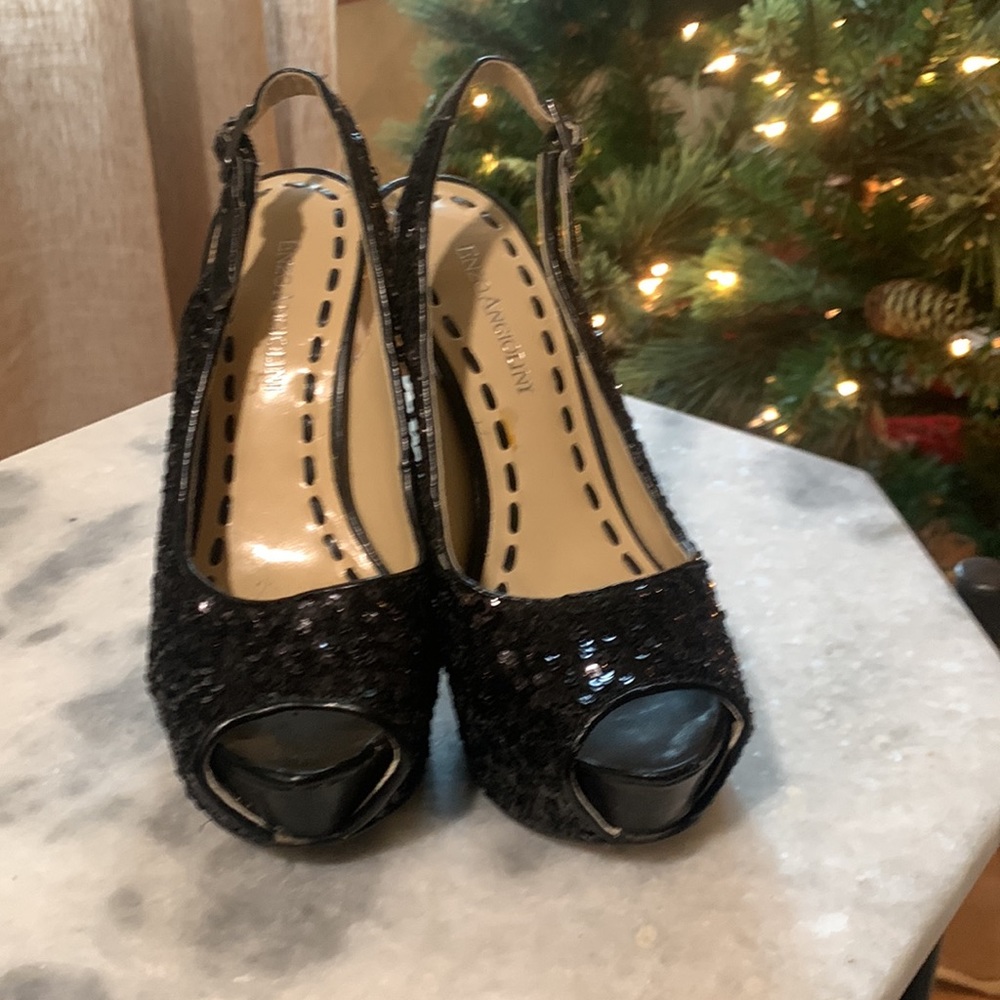 Sequenced Shoes - Picture 4 of 7